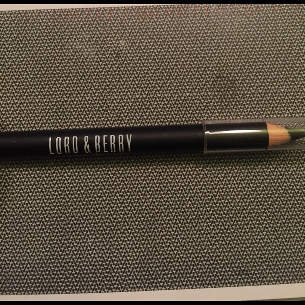 Lord and Berry eyeliner and Chella Eyebrow Pencil