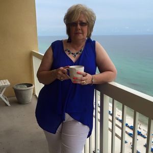 Meet your Posher, Joann