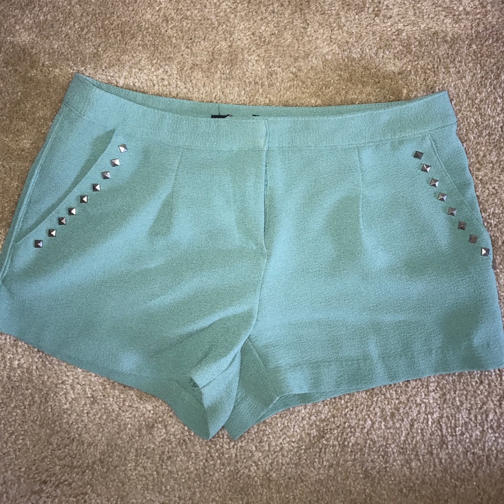 Cute shorts with studs on pockets