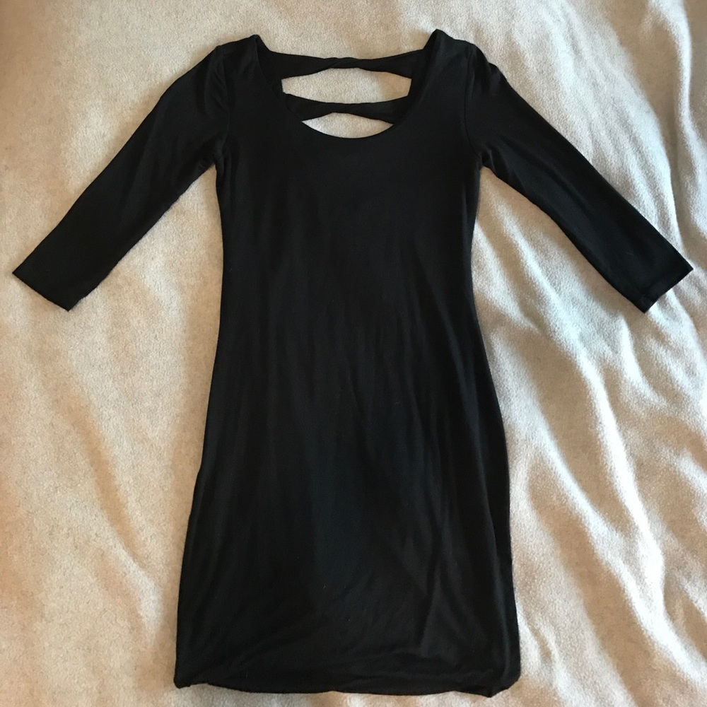 Black 3/4 sleeve dress