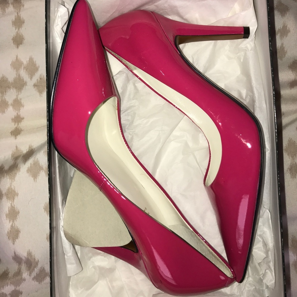 Ralph Lauren pink pumps 💕