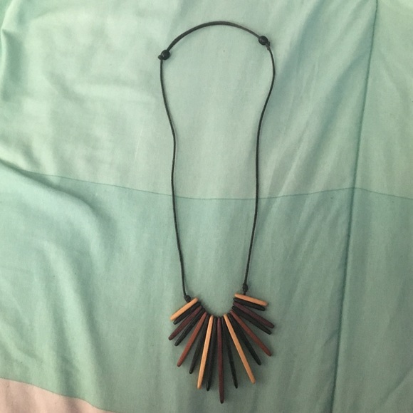 Wooden Necklace - Picture 1 of 2