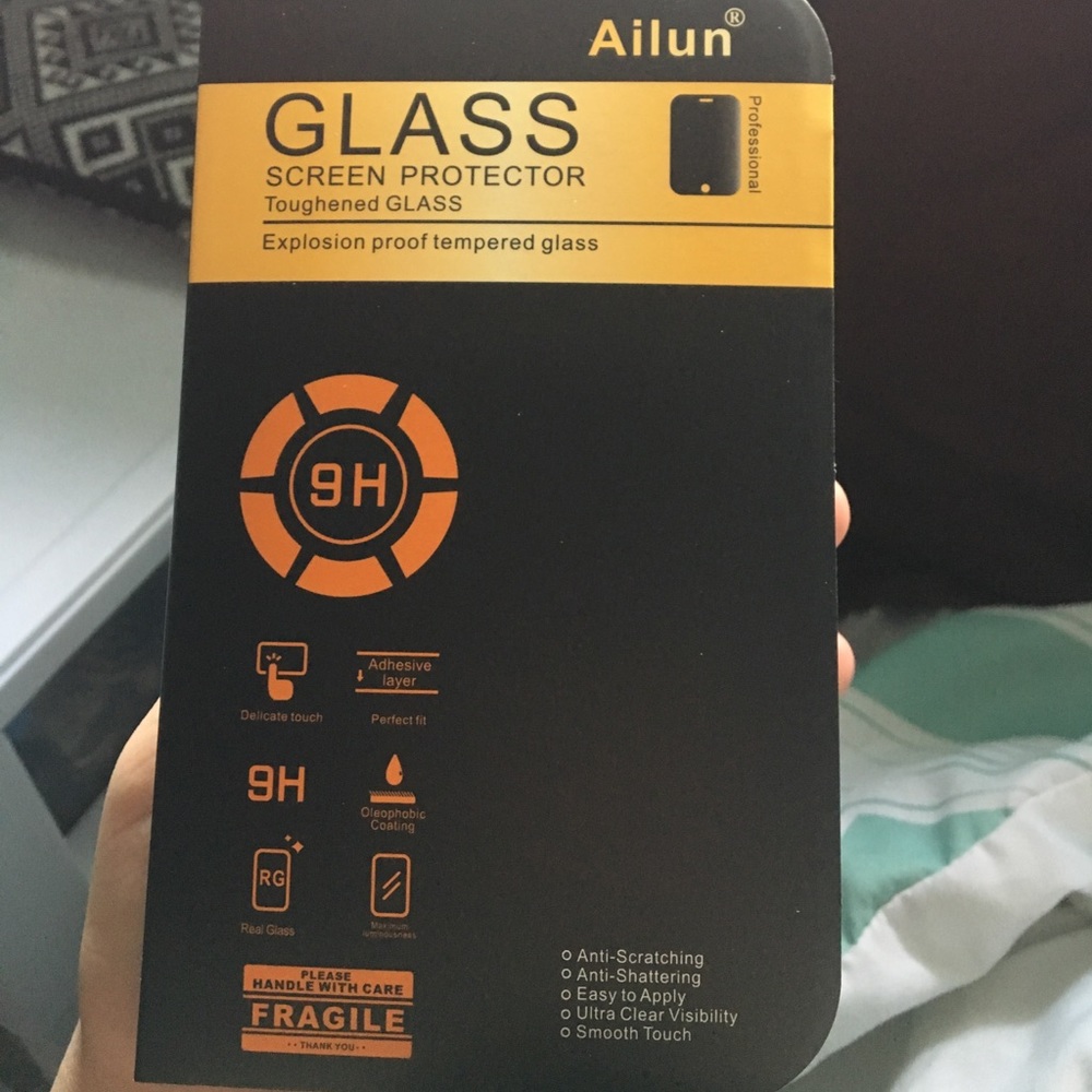 iPhone 6+ screen protector