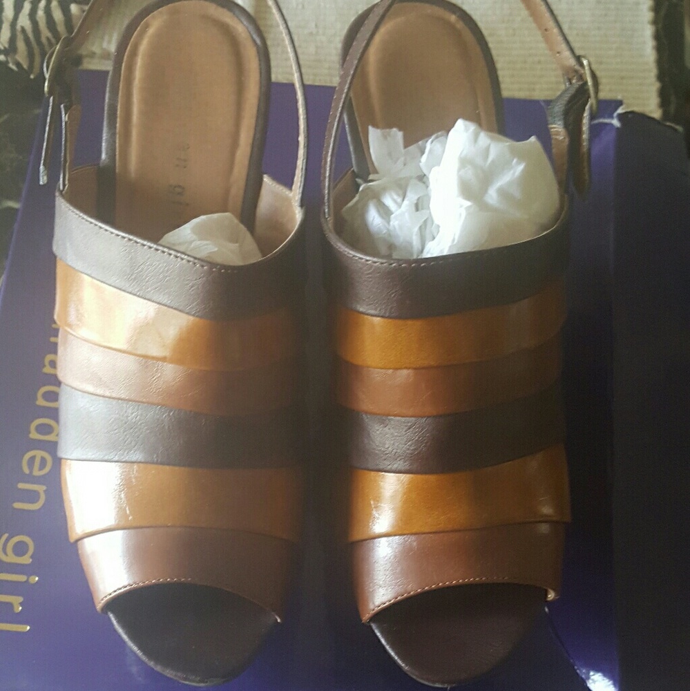 Madden girl Brown wedge