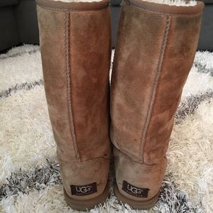 Ugg tall boots size 7