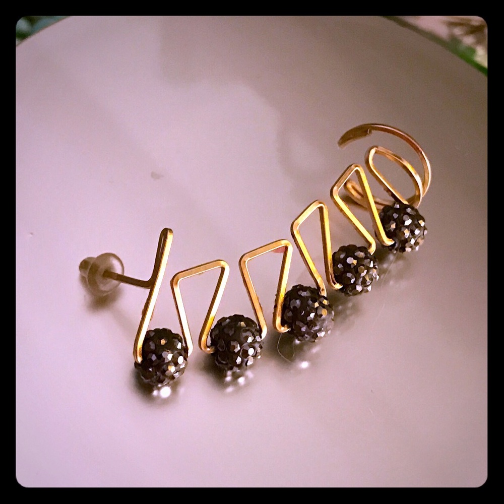 💄SALE💄Stunning Ear Cuff/Crawler Pierced