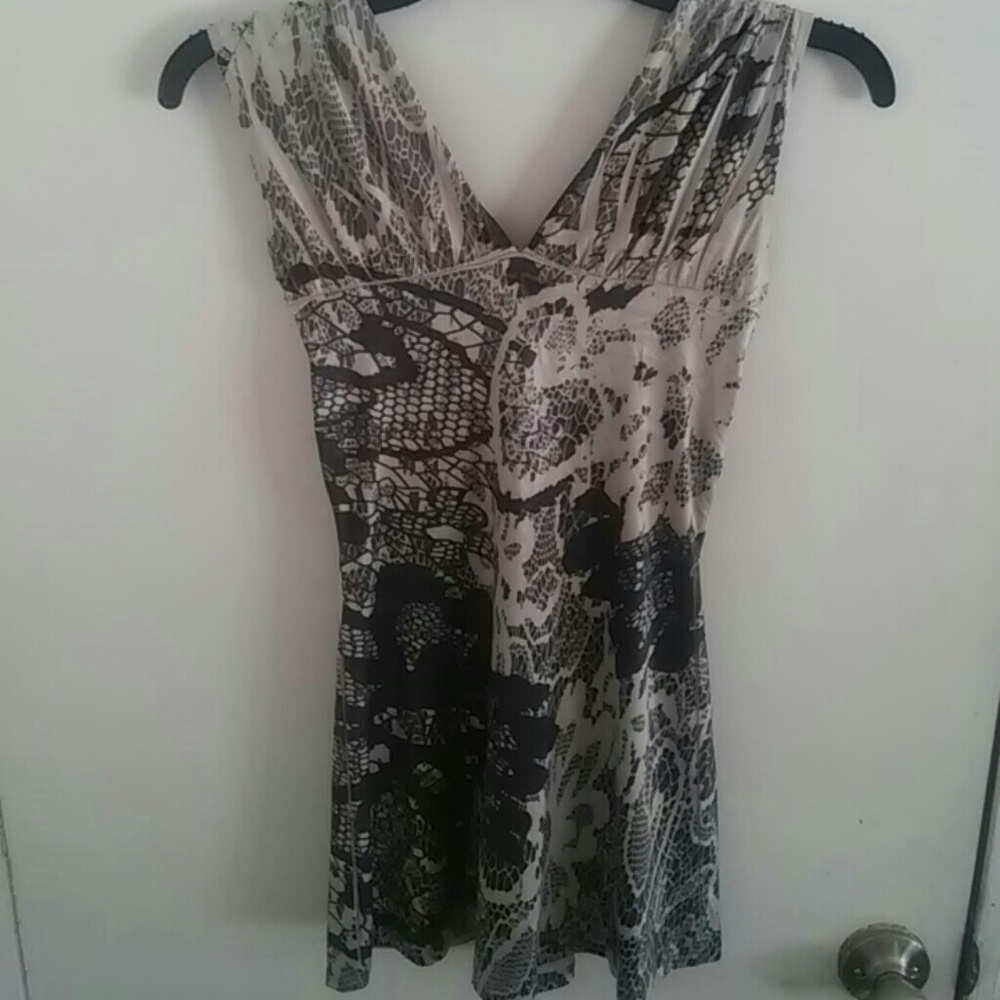 Top - Picture 2 of 2