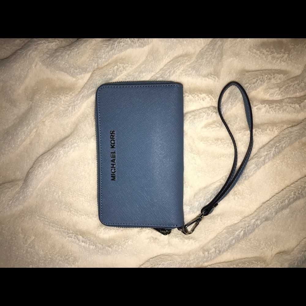 NWOT!! Michael Kors wristlet wallet