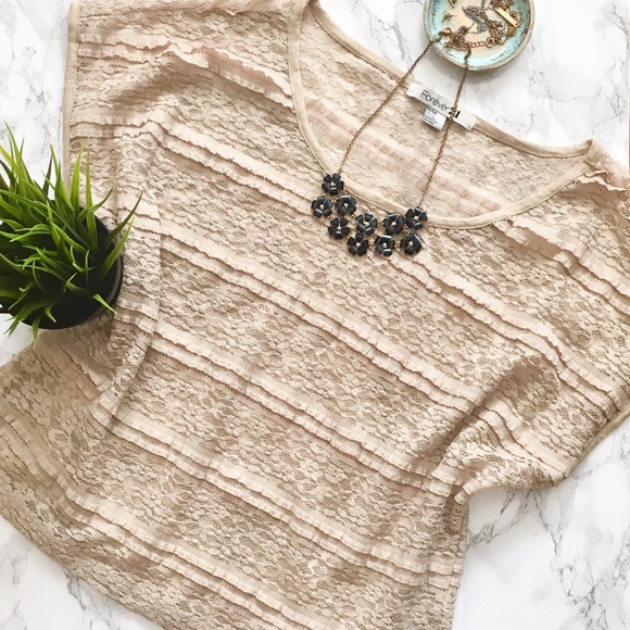 Forever 21 Tops - FINAL PRICE🌿Lacy Boho Top