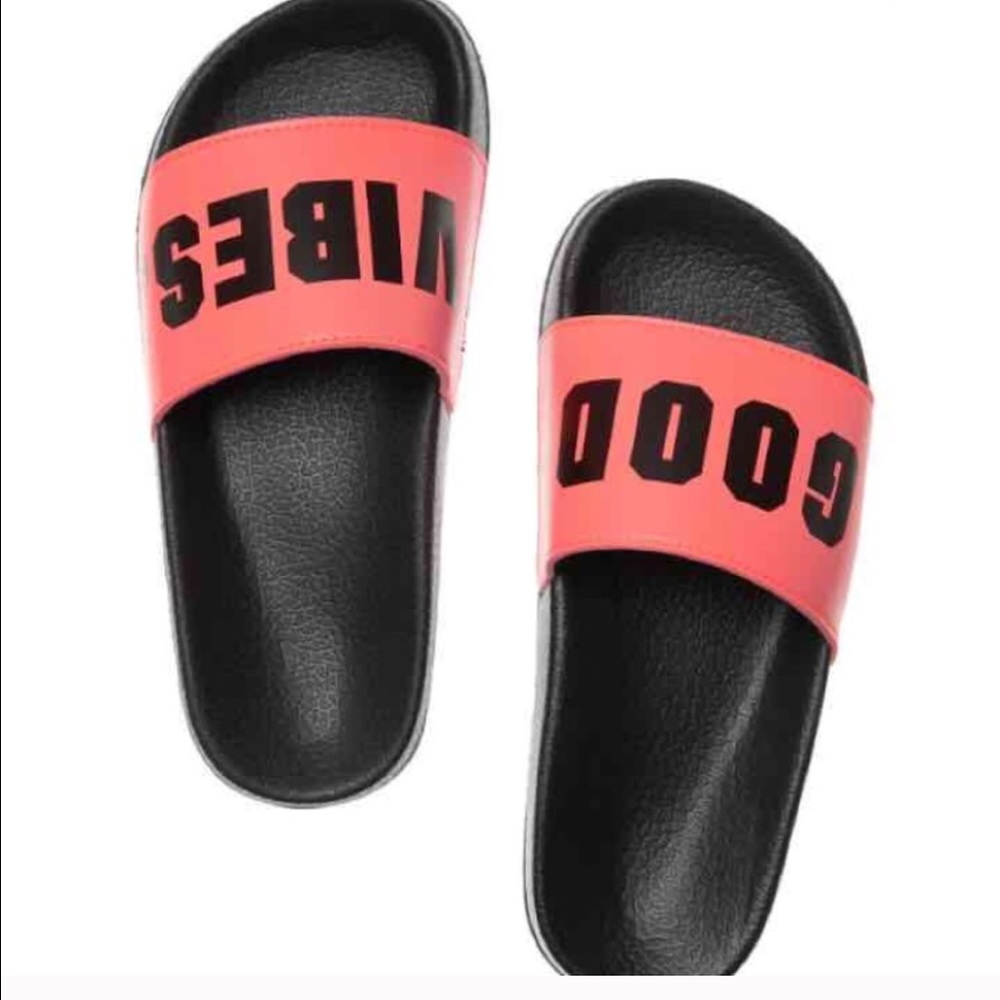 VS PINK GOOD VIBES SLIDES