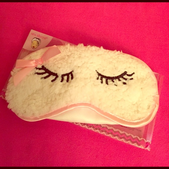 👸🏻Eye Lashes Sleep Mask👸🏻 - Picture 1 of 4