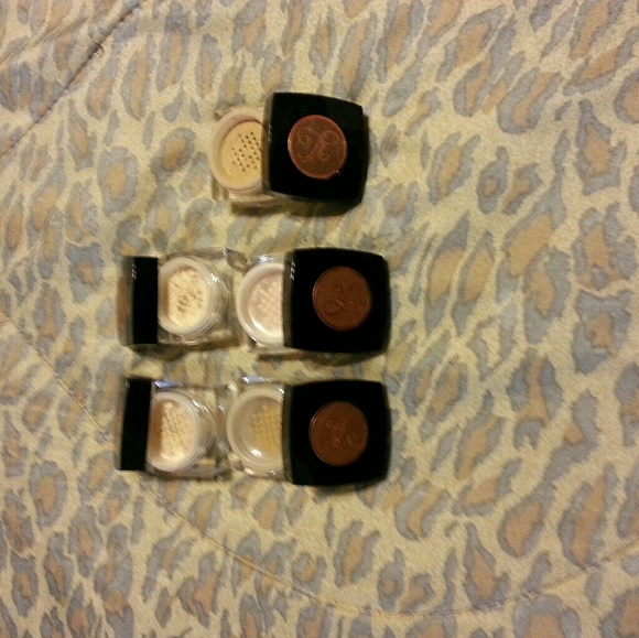 Youngevity Mineral Foundation - Picture 2 of 2