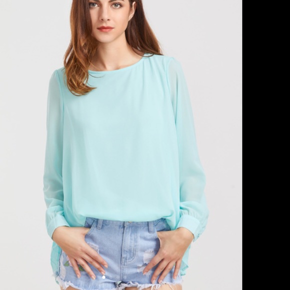 Pleated blouse - Picture 3 of 6