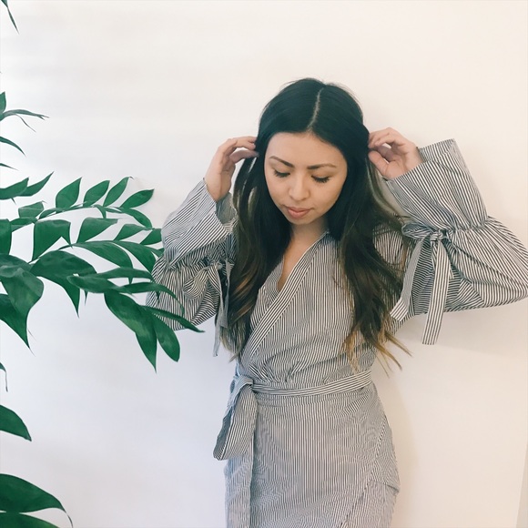 SALE ✨ Striped Long Sleeve Wrap Dress - Picture 3 of 4