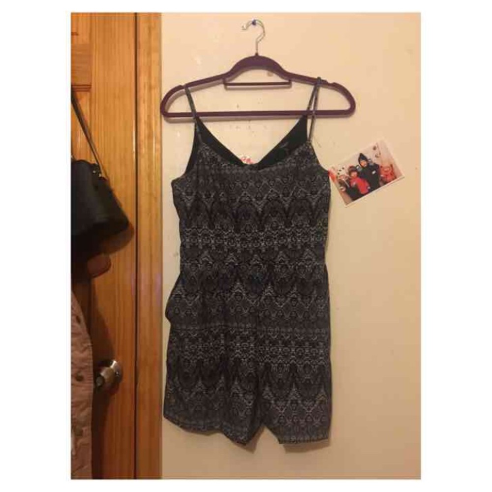 F21 Aztec Romper L (BOW CUTOUT)