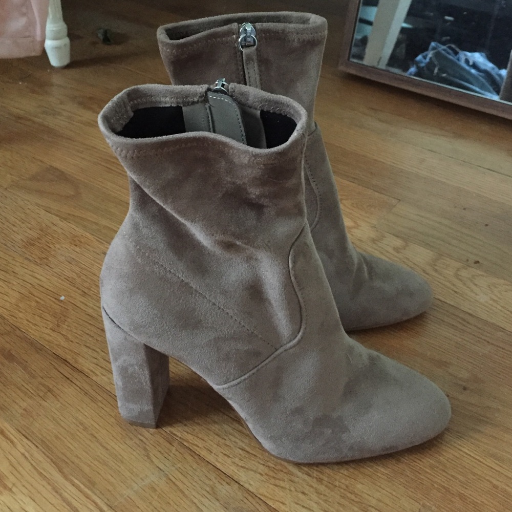 Steve Madden Taupe Suede Booties- like new