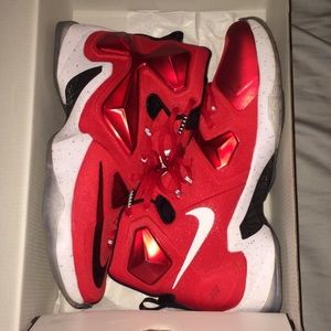 Lebron 13 gym red