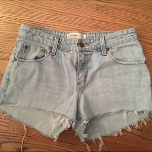 Levi Cutoff Jean Shorts
