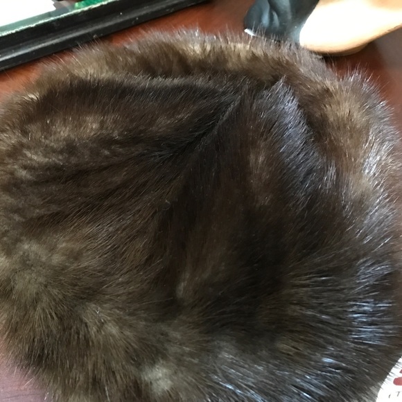 Vintage real fur hat - Picture 4 of 4