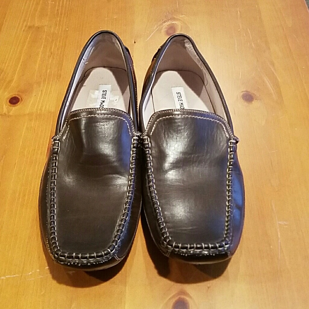 STEVE MADDEN Slip-ons