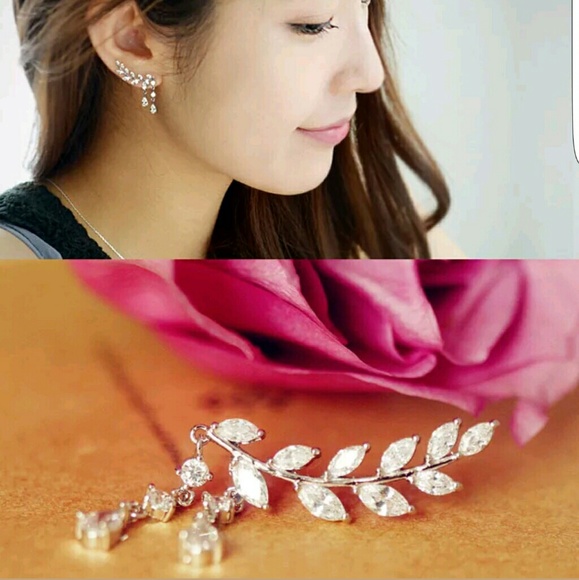 ♥Gorgeous Crystal Dangle Ear Climbers♥ - Picture 2 of 6