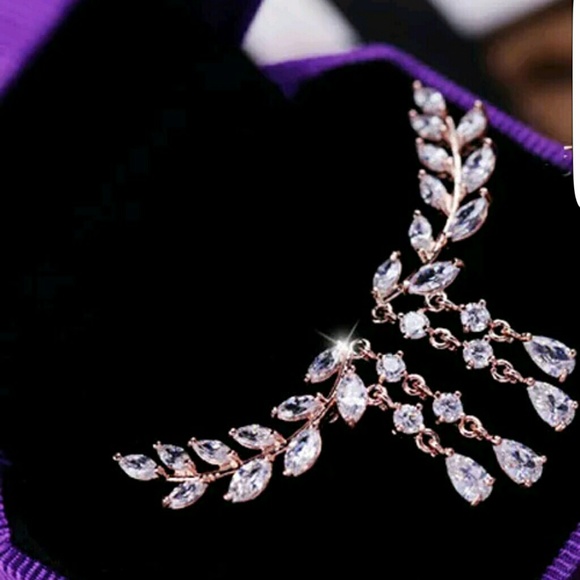 ♥Gorgeous Crystal Dangle Ear Climbers♥ - Picture 3 of 6