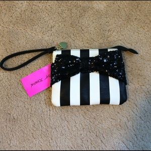 🎉ONE HOUR SALE🎉Betsey Johnson Striped Wristlet