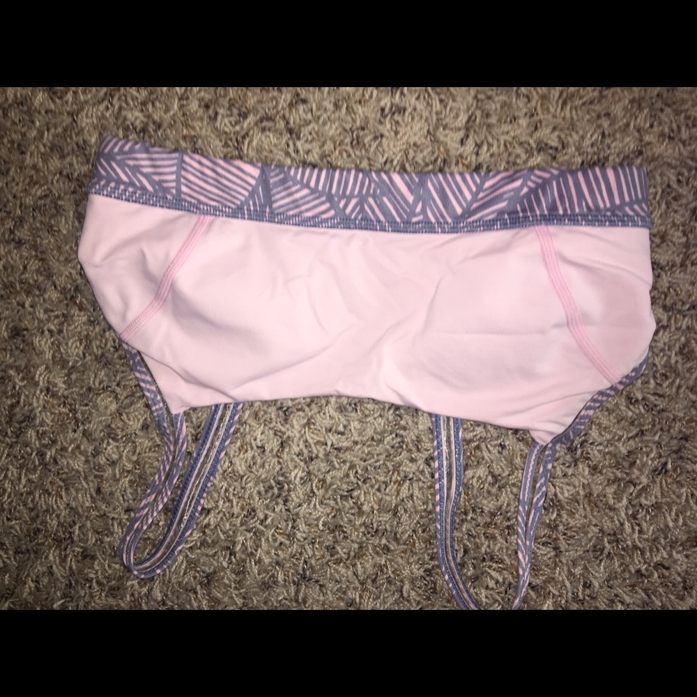 LULULEMON SPORTS BRA SIZE 6