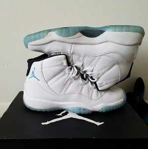 Jordan 11 legend blue