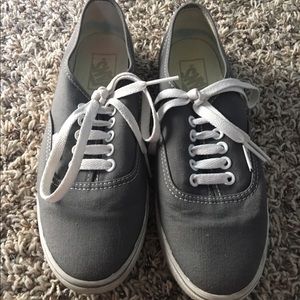 UNISEX GREY TIE VANS