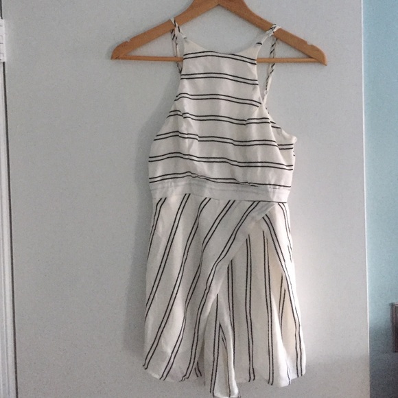 ShowPo romper - Picture 1 of 4