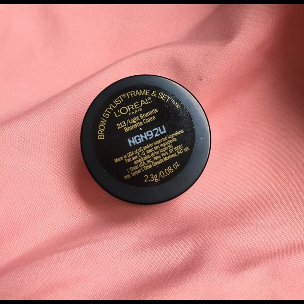 Brow pomade