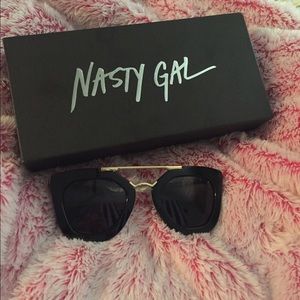 Nasty Gal SUNNIES! 🌞