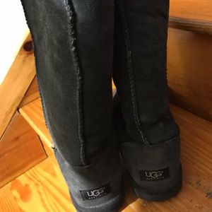 Tall black uggs