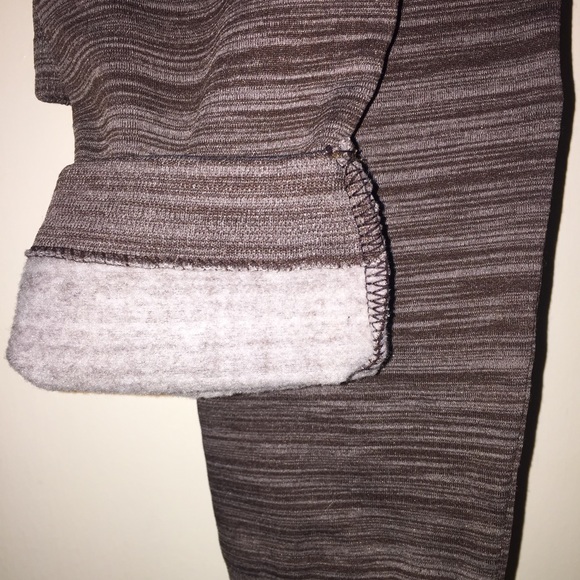 3 different pairs of leggings. - Picture 3 of 4