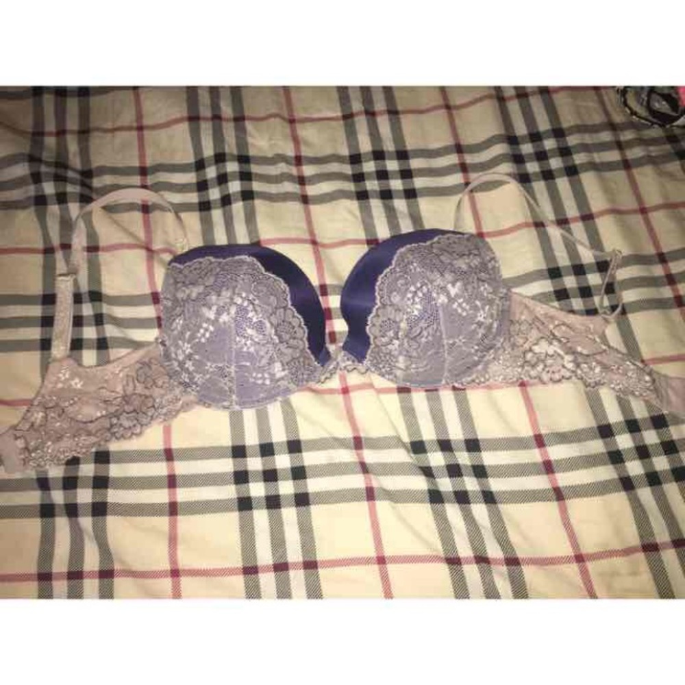 VICTORIA'S SECRET Navy Lace Bra 32DD