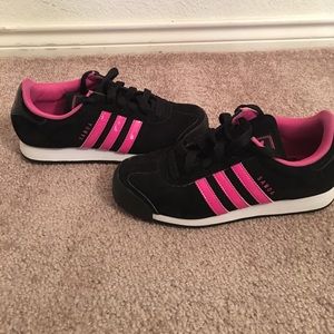 Adidas Sneakers
