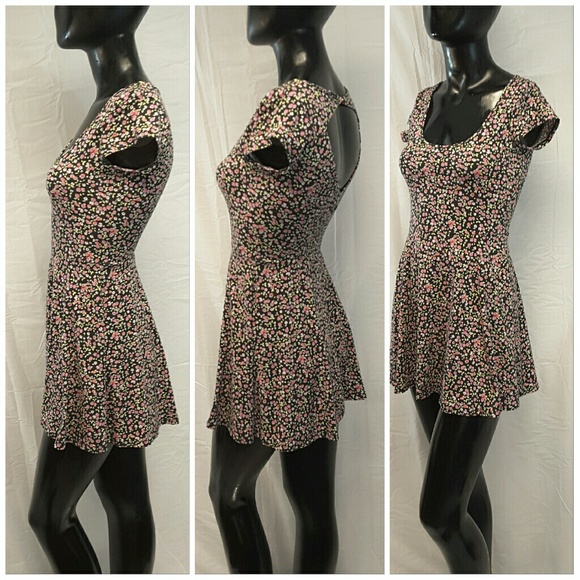 AMERICAN EAGLE OUTFITTERS, Floral Dress, size XXS - Picture 4 of 8