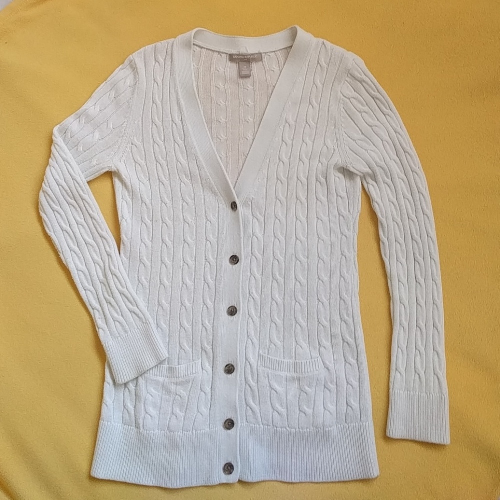 Banana Republic White Sweater long sleeve