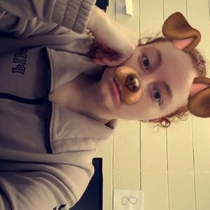 Meet your Posher, Jillian