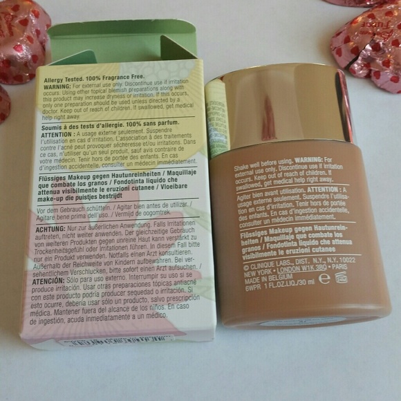 Clinique anti-blemish solutions liquid makeup. - Picture 3 of 4