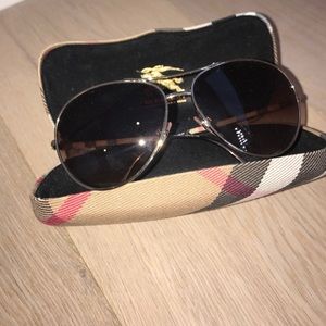 Brand new burberry sunglasses unisex aviators