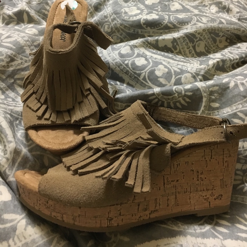 Minnetonka heels
