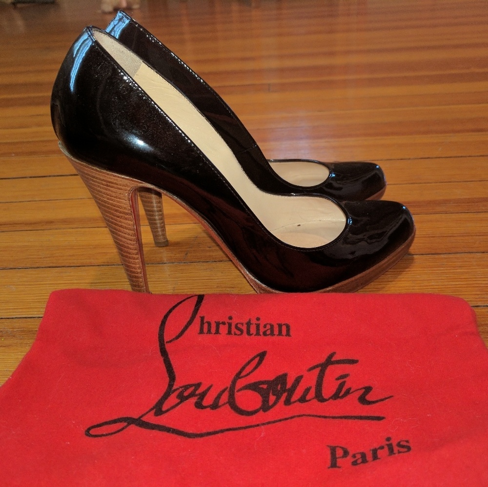 Long weekend sale! Christian Louboutin size 36/5.5