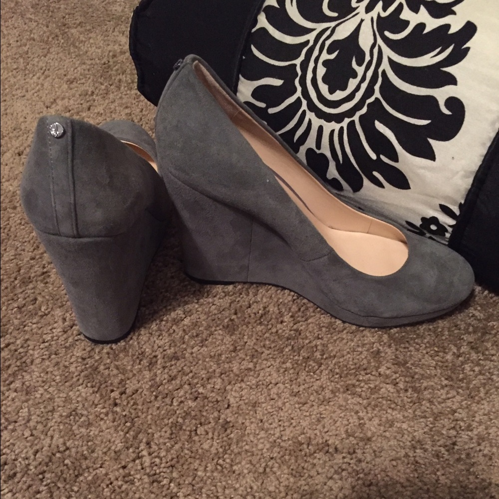Gray Suede wedges