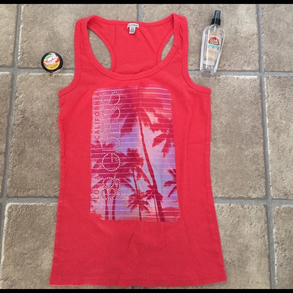 🎉Host Pick 🎉 Guess Ladies Blingy Tank - Picture 1 of 4