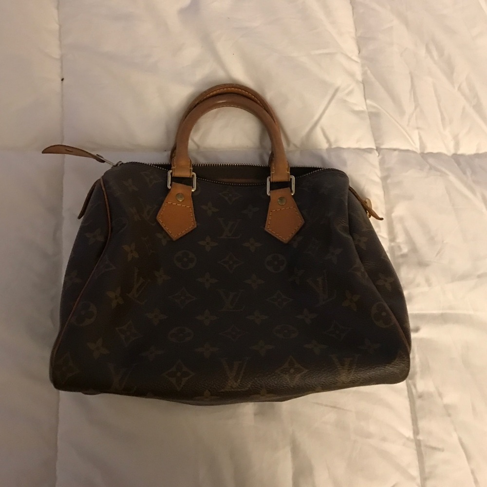 Authentic LV Speedy 25