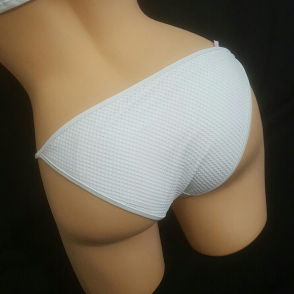 Victoria's secrets 34DD MEDIUM BIKINI BUNDLE NWT