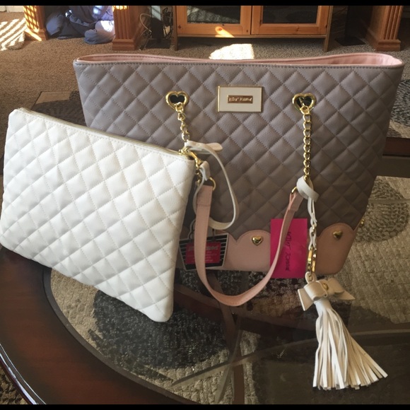 🌺NEW! BETSEY JOHNSON TOTE W/POUCH - Picture 3 of 4