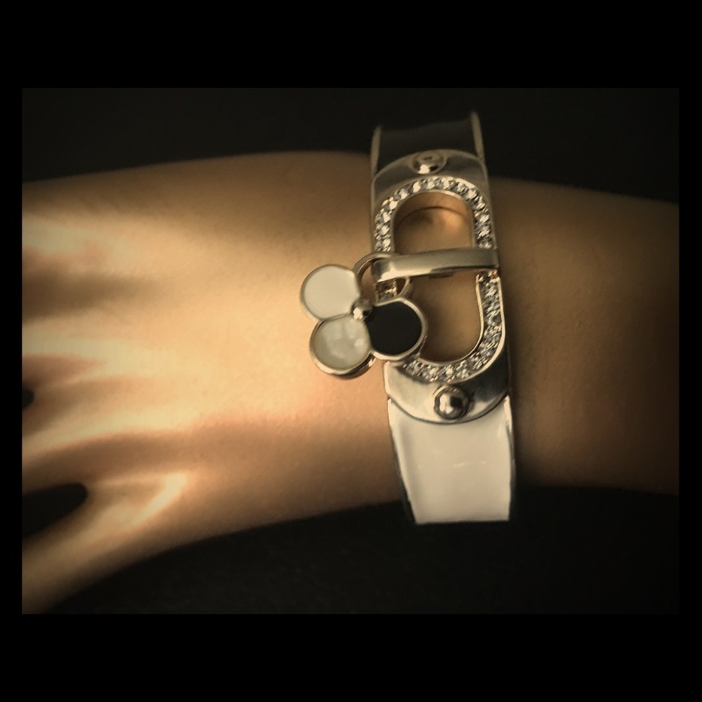 Delicate Champagne Gold Plated Zine-Alloy Bangles